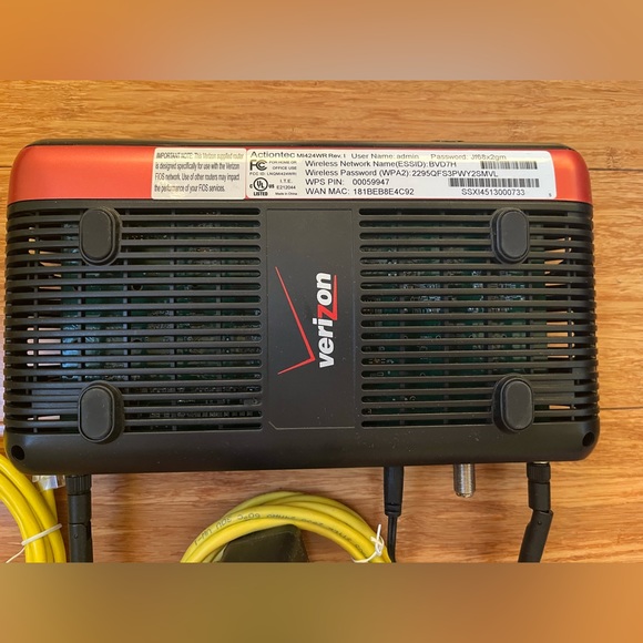 New VERIZON FIOS Actiontec Model MI424WR Rev I Gigabit Wireless Broadband Router - Picture 8 of 8